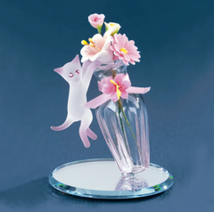 Cat & Vase K2 108