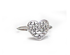 Southern Gates® Holiday Heart Ring R180