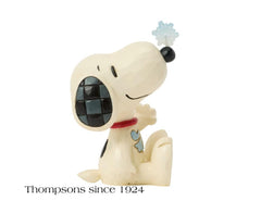 Enesco Peanuts by Jim Shore Snoopy Balancing Snowflake on Nose mini 6018685