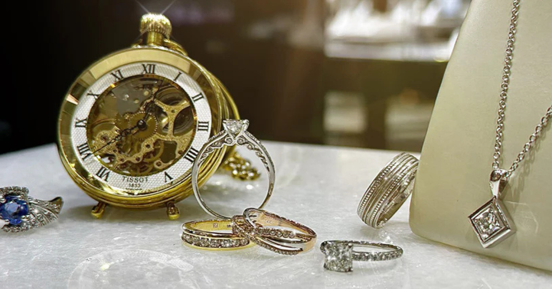 What to Look for When Buying Estate Jewelry in Florida