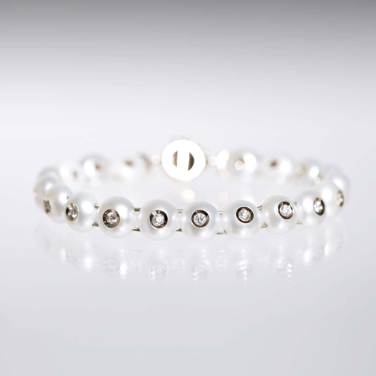 Diamond In A Pearl Bracelet GAL-2073