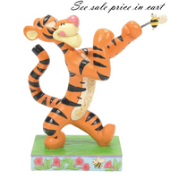 Tigger Fighting Bee Disney Traditions 6014319