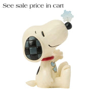 Enesco Peanuts by Jim Shore Snoopy Balancing Snowflake on Nose mini 6018685